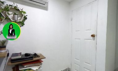 SE VENDE CASA CON AREA DE 277mts, INCLUIDO APARTAMENTO, EN SECTOR DE PARAISO.