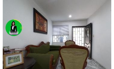 SE VENDE CASA CON AREA DE 277mts, INCLUIDO APARTAMENTO, EN SECTOR DE PARAISO.