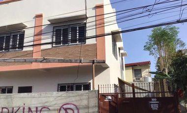 Single Detached House and Lot Good As New in Paranaque Few Minutes Away From Airport
