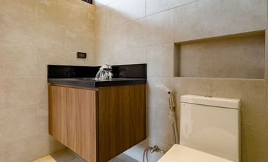 House and Lot for Sale in White Plains Quezon City