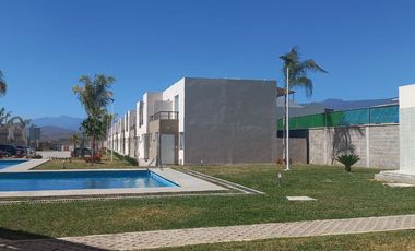 venta de casa con alberca a una hora de la caseta de la caseta de Tlalpan