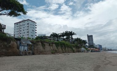 Venta Casa por terminar Frente a la Playa Tonsupa entre Hotel Makana y Grand Diamond