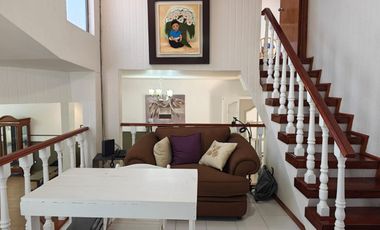 CASA EN VENTA EN LOMAS DE BELLAVISTA