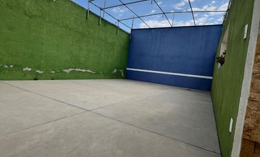 CASA EN RENTA EN CUMBRES DEL CAMPESTRE, 4 Recamaras con Baño, Alberca y Salón de Eventos