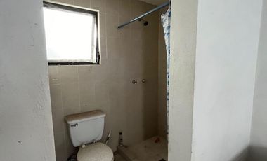 CASA EN RENTA EN CUMBRES DEL CAMPESTRE, 4 Recamaras con Baño, Alberca y Salón de Eventos
