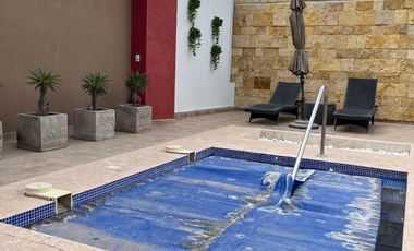 CASA EN RENTA EN CUMBRES DEL CAMPESTRE, 4 Recamaras con Baño, Alberca y Salón de Eventos