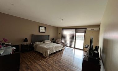 CASA EN RENTA EN CUMBRES DEL CAMPESTRE, 4 Recamaras con Baño, Alberca y Salón de Eventos