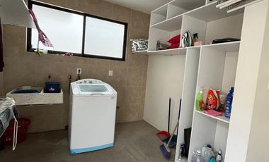 CASA EN RENTA EN CUMBRES DEL CAMPESTRE, 4 Recamaras con Baño, Alberca y Salón de Eventos
