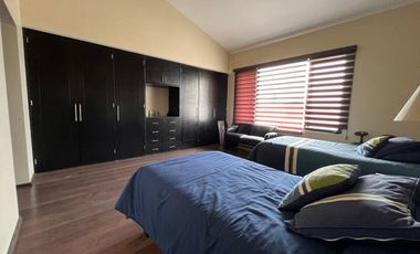 CASA EN RENTA EN CUMBRES DEL CAMPESTRE, 4 Recamaras con Baño, Alberca y Salón de Eventos