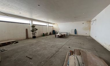 CASA EN RENTA EN CUMBRES DEL CAMPESTRE, 4 Recamaras con Baño, Alberca y Salón de Eventos
