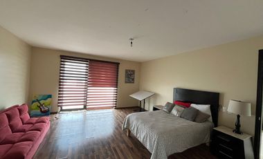 CASA EN RENTA EN CUMBRES DEL CAMPESTRE, 4 Recamaras con Baño, Alberca y Salón de Eventos