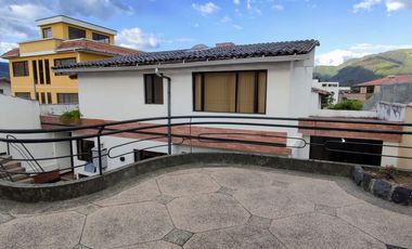 Venta de casa Sector Valle de los Chillos Urbanización La Armenia II