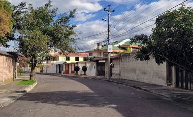 Venta de casa Sector Valle de los Chillos Urbanización La Armenia II