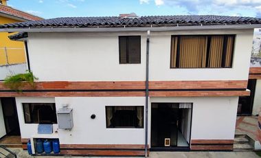 Venta de casa Sector Valle de los Chillos Urbanización La Armenia II