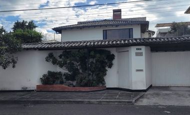 Venta de casa Sector Valle de los Chillos Urbanización La Armenia II