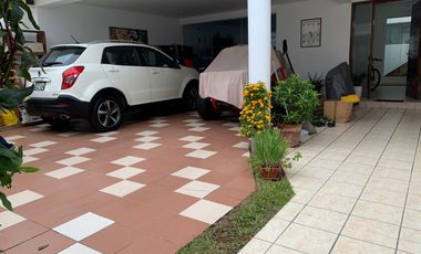 AMPLIA CASA CON PISCINA CERCA AL MAR 🏡💚