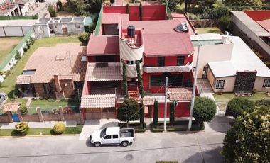 Residencia 2 Pisos, 4 Recámaras, 2.5 Baños, Amplio Jardín Trasero, Ojo de Agua, Edo. Mex.