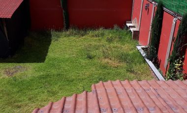 Residencia 2 Pisos, 4 Recámaras, 2.5 Baños, Amplio Jardín Trasero, Ojo de Agua, Edo. Mex.