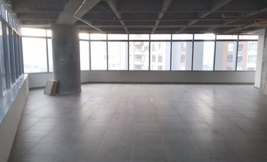 PR21296 Oficina o consultorio en arriendo en el sector Loma de San Julian