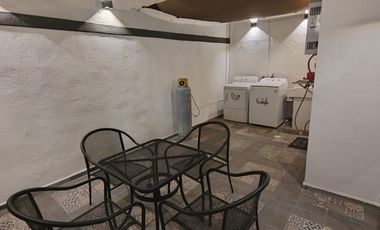 casa amueblada de corta estancia