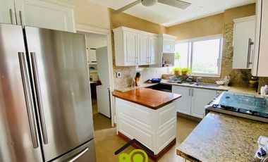 Departamento con playa de 4 recámaras en Acapulco
