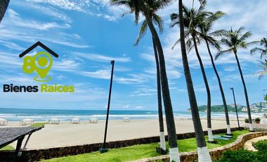 Departamento con playa de 4 recámaras en Acapulco