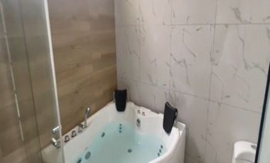 VENTA DE CASA EN ESTRENO DE TRES PISOS EN LA ENTRADA DE LA URB. MONTEBELLO