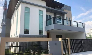MODERN 5 BEDROOMS SEMI FURNISHED HOUSE AND LOT FOR SALE IN PAMPANG, ANGELES CITY PAMPANGA NEAR CLARK AIRPORT