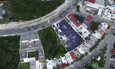 Terreno en renta Av. Kabáh de Cancún junto a Plaza Canaima: Ubicación estratégica para tu negocio
