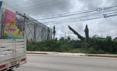 Terreno en renta Av. Kabáh de Cancún junto a Plaza Canaima: Ubicación estratégica para tu negocio