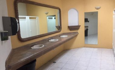 Excelente propiedad sobre av principal