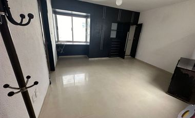 CASA EN RENTA CON ALBERCA, RESIDENCIAL LAS PALMAS