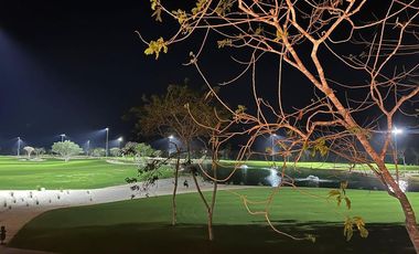 Casa en  venta en Merida con club de golf