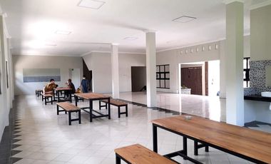 Ruang Usaha Luas Cocok Untuk Resto di Jalan Magelang Yogyakarta