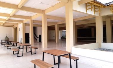 Ruang Usaha Luas Cocok Untuk Resto di Jalan Magelang Yogyakarta