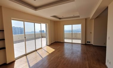 Penthouse en Palmetto 32, Bosque Real.