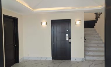 Penthouse en Palmetto 32, Bosque Real.