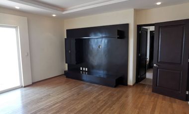 Penthouse en Palmetto 32, Bosque Real.