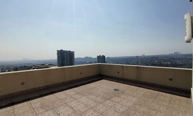 Penthouse en Palmetto 32, Bosque Real.