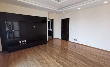 Penthouse en Palmetto 32, Bosque Real.