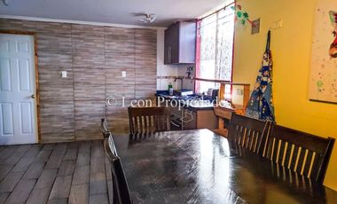 Leon Propiedades vende casa en villa, Curacaví centro.