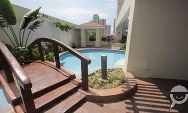 Condo along Chino Roces Paseo de roces 2 bedroom penthouse unit near salcedo legazpi village amorsolo