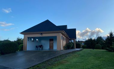 VENTA AMPLIA CASA, GRANEROS DE PUERTO VARAS, PUERTO VARAS
