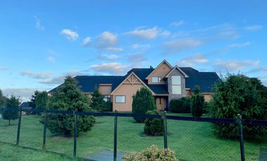 VENTA AMPLIA CASA, GRANEROS DE PUERTO VARAS, PUERTO VARAS