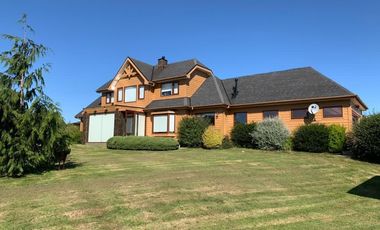 VENTA AMPLIA CASA, GRANEROS DE PUERTO VARAS, PUERTO VARAS