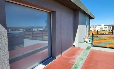 VENTA Apta crédito hipotecario Casa en barrio Solanas 3 dormitorios 2 baños y construccion en el fondo