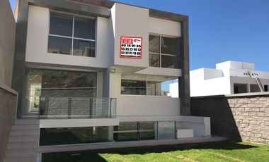 Casa en Renta o Venta, Bosque Esmeralda, Atizapan de Zaragoza, Jardin