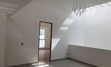 Casa en Renta o Venta, Bosque Esmeralda, Atizapan de Zaragoza, Jardin