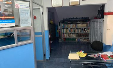 Venta de inmueble en esquina con locales, bodega, salón de eventos y escuela en San Nicolas de los Garza