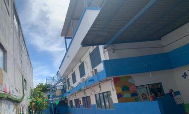 Venta de inmueble en esquina con locales, bodega, salón de eventos y escuela en San Nicolas de los Garza